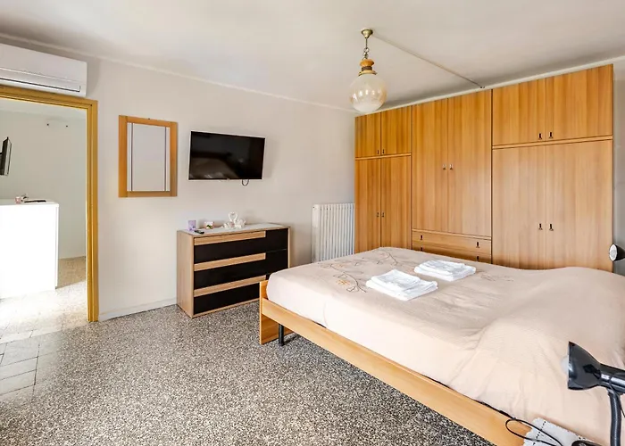 Semesterbostad La Terrazza Del Nonno Dongo